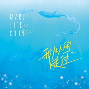 扒开她粉嫩的小缝尿进去微博
